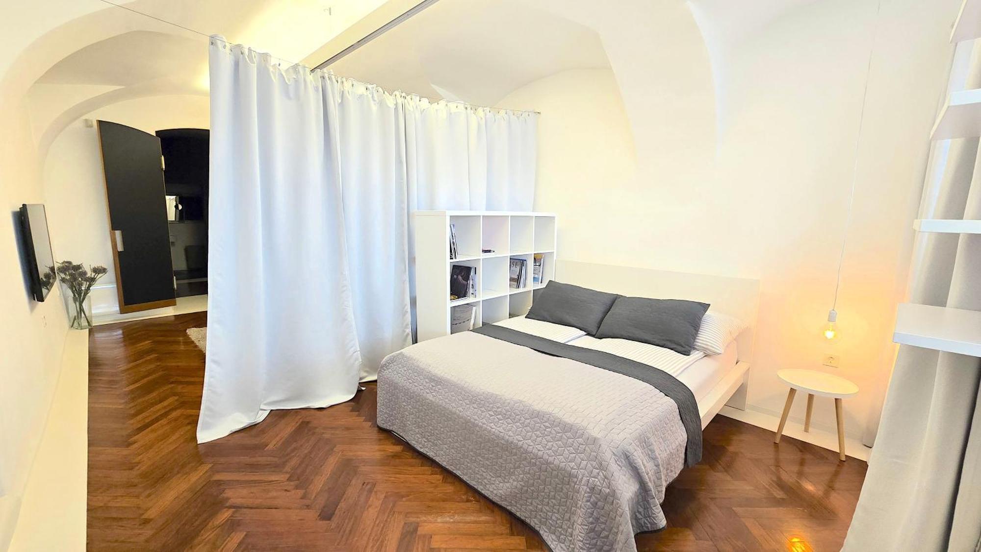 Apartma Mart's Choice